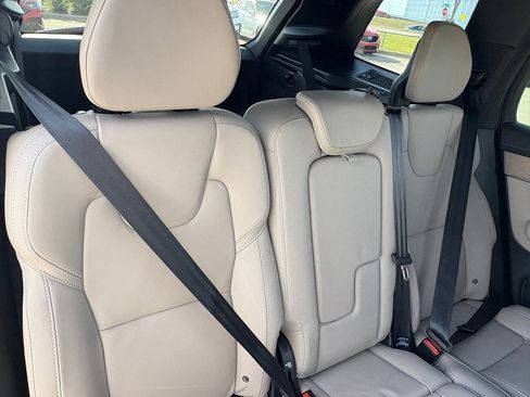 New 2026 Volvo XC90 B6 Ultra w/ Protection Package image 35