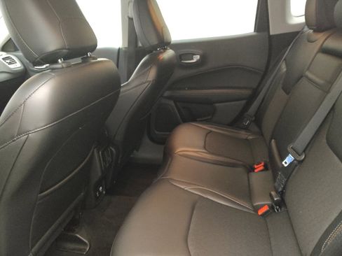 Used 2018 Jeep Compass Latitude w/ Popular Equipment Group image 18