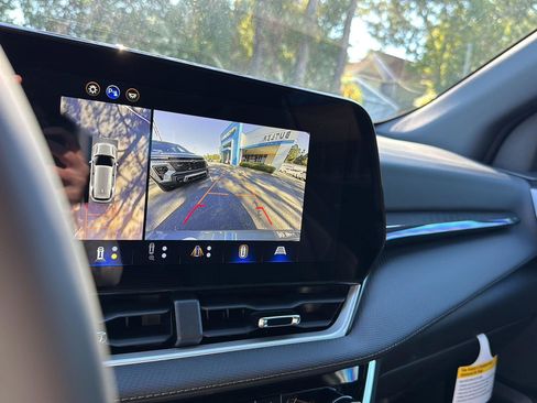 New 2026 Chevrolet Equinox LT w/ Convenience Package II image 24