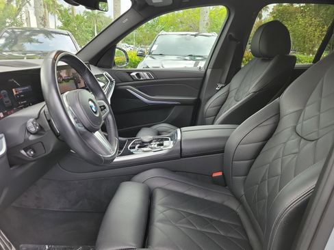 Used 2024 BMW X5 xDrive40i w/ M Sport Package AWD/4WD image 16