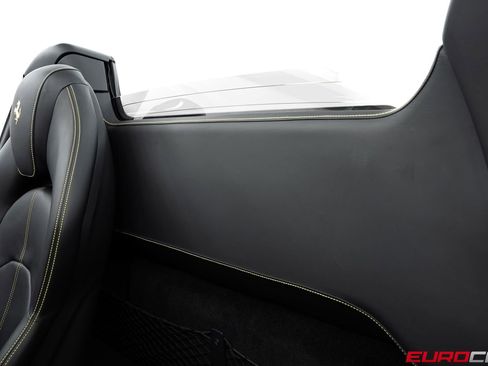 Used 2022 Ferrari F8 Tributo RWD image 42