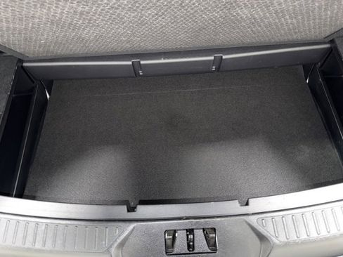 Used 2023 Ford Explorer XLT w/ Equipment Group 202A image 39