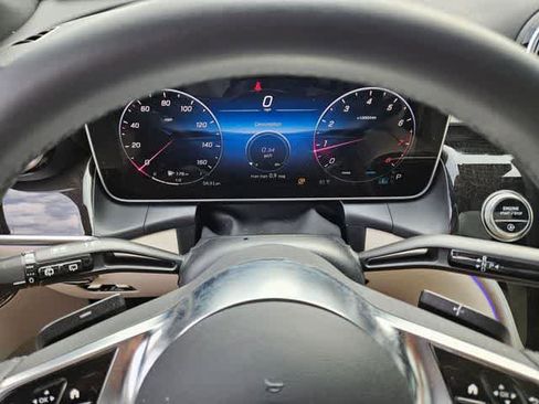 Used 2026 Mercedes-Benz GLC 300 image 34