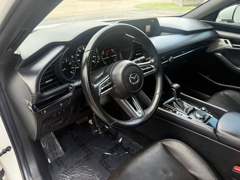 Used 2022 MAZDA MAZDA3 s image 11