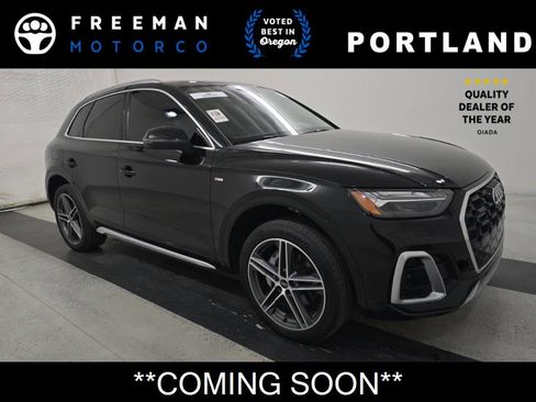 Used 2024 Audi Q5 e Prestige w/ Prestige Package image 1