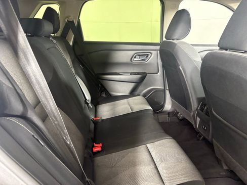 Used 2024 Nissan Rogue SV image 19