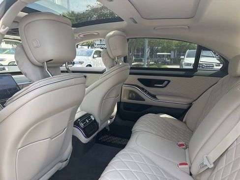 Used 2023 Mercedes-Benz S 580 4MATIC Sedan image 25