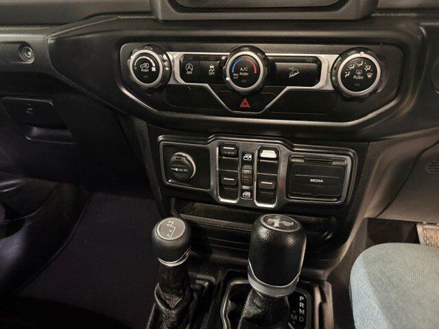 Used 2021 Jeep Wrangler Unlimited Sport AWD/4WD image 17