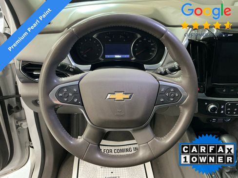Used 2021 Chevrolet Traverse Premier FWD image 21