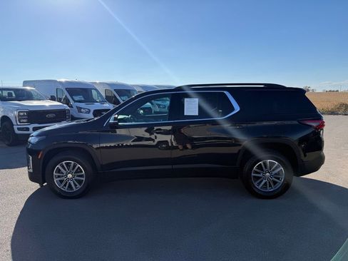 Used 2022 Chevrolet Traverse LT image 41