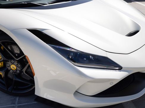 Used 2023 Ferrari F8 Tributo RWD image 21