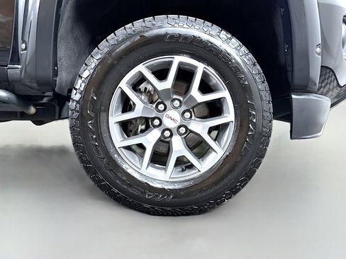 Used 2018 GMC Canyon SLE w/ SLE Convenience Package image 38