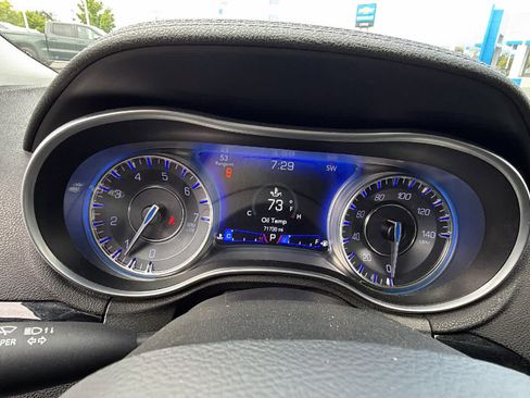Used 2023 Chrysler 300 Touring RWD image 21