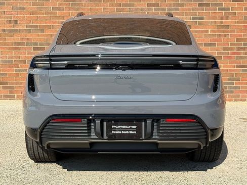 New 2025 Porsche Macan Turbo Electric AWD/4WD image 6