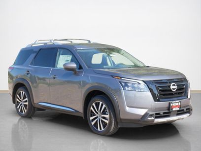 New 2025 Nissan Pathfinder Platinum