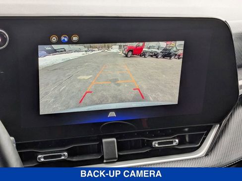 Used 2025 Chevrolet Equinox LT image 23