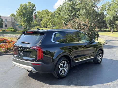 Used 2021 Kia Telluride EX AWD/4WD image 3