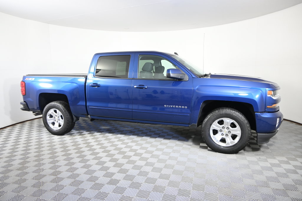 Used 2017 Chevrolet Silverado 1500 LT w/ All Star Edition AWD/4WD image 9