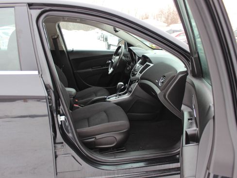 Used 2014 Chevrolet Cruze LT image 32