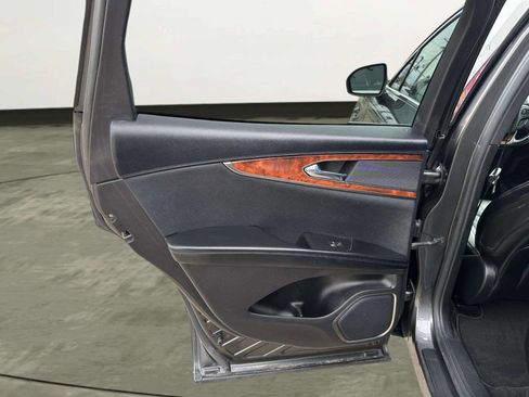 Used 2018 Lincoln MKX Select w/ Select Plus Package image 13