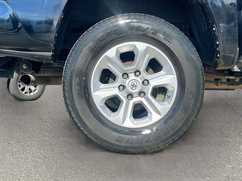 Used 2022 Toyota Tacoma SR5 RWD image 26