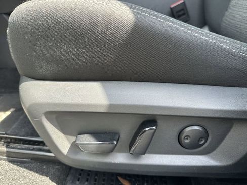 Used 2023 Nissan Rogue SV image 16