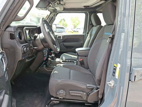 Used 2024 Jeep Wrangler Unlimited Rubicon 4xe image 12