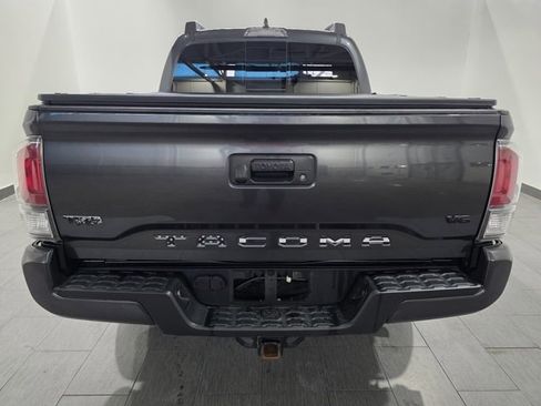 Used 2022 Toyota Tacoma TRD Sport image 4