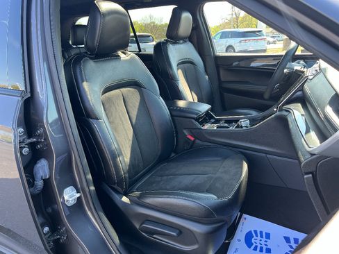 Used 2023 Jeep Grand Cherokee Altitude image 15