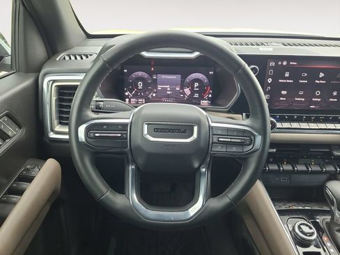 Used 2023 GMC Canyon Denali AWD/4WD image 12