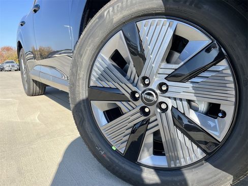 New 2026 Nissan Murano SL image 9