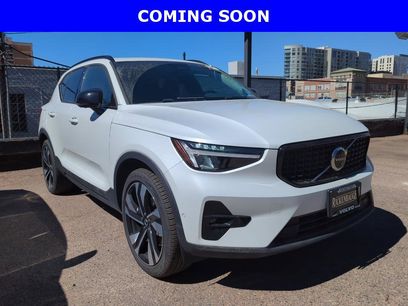 Used 2025 Volvo XC40 B5 Plus
