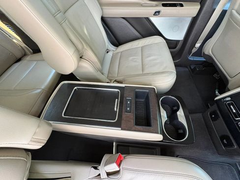 Used 2020 Lincoln Aviator Reserve w/ Equipment Group 202A AWD/4WD image 20