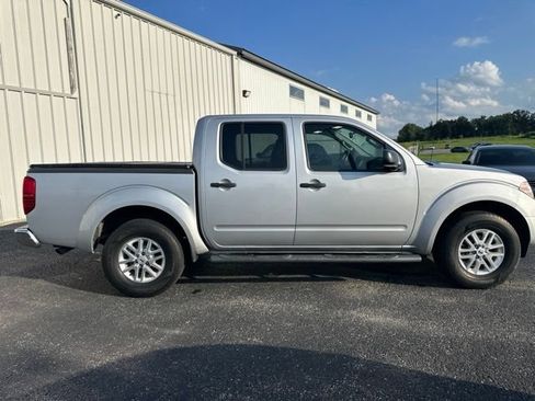 Used 2016 Nissan Frontier SV AWD/4WD image 7
