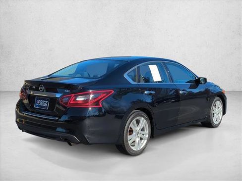 Used 2017 Nissan Altima 2.5 SR image 5