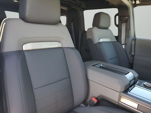 New 2025 GMC Hummer EV 2X image 15