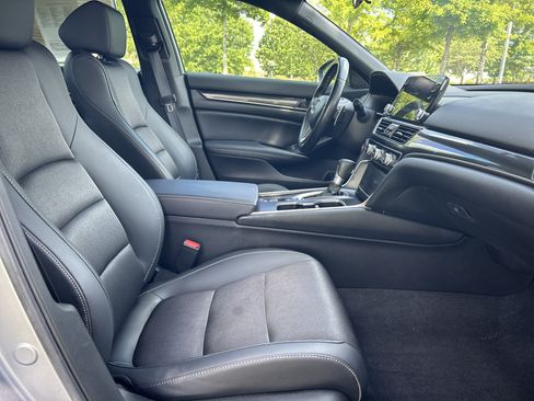 Used 2021 Honda Accord Sport image 31