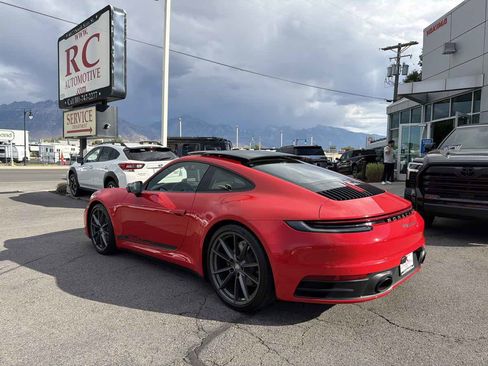 Used 2024 Porsche 911 Carrera T image 3