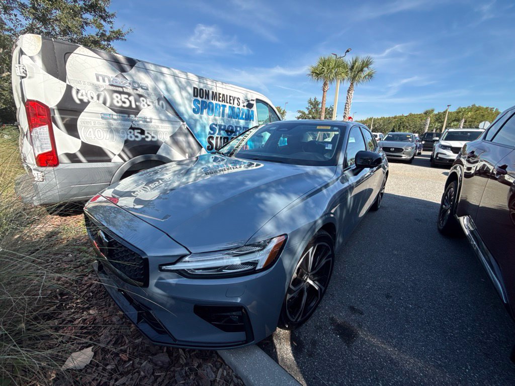 Used 2024 Volvo S60 B5 Plus AWD/4WD image 2