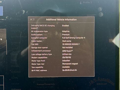 Used 2024 Tesla Cybertruck AWD Crew Cab image 18