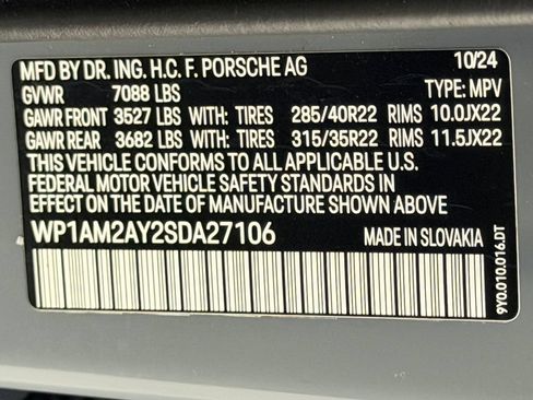 Certified 2025 Porsche Cayenne Turbo AWD/4WD image 26