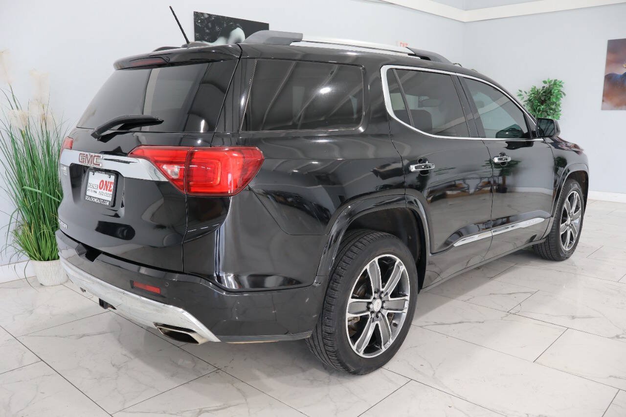 Used 2018 GMC Acadia Denali w/ Technology Package FWD image 3