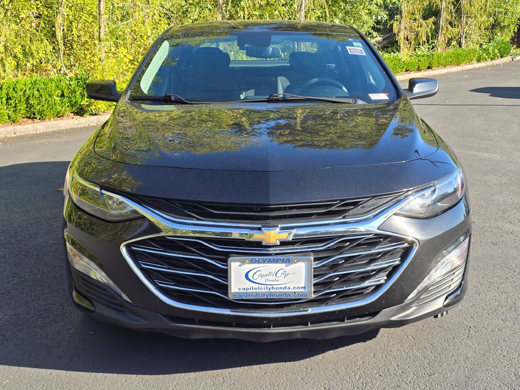Used 2023 Chevrolet Malibu LT FWD image 2