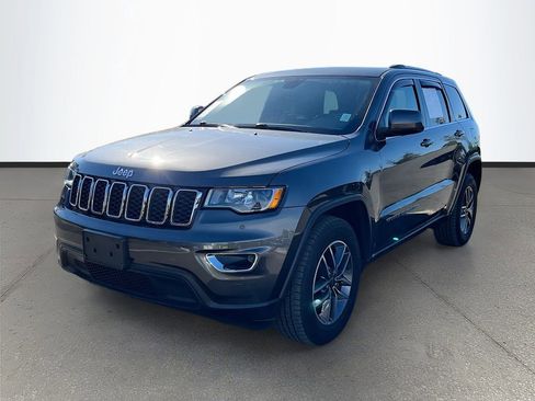 Certified 2019 Jeep Grand Cherokee Laredo w/ 18" Wheel & 8.4" Radio Group image 3
