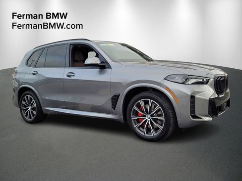 New 2026 BMW X5 xDrive40i w/ M Sport Package image 1