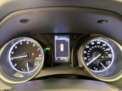 Used 2018 Toyota Camry LE w/ Convenience Package image 16