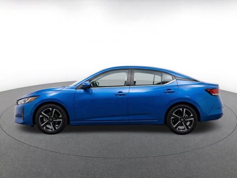 Used 2025 Nissan Sentra SV FWD image 4
