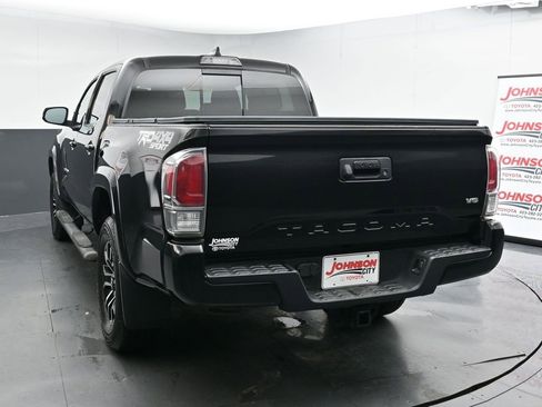 Used 2020 Toyota Tacoma TRD Sport image 6