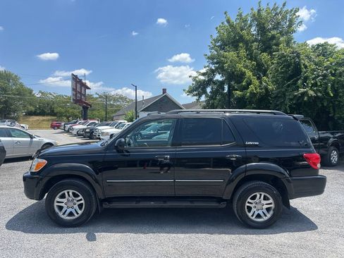 Used 2006 Toyota Sequoia Limited AWD/4WD image 2