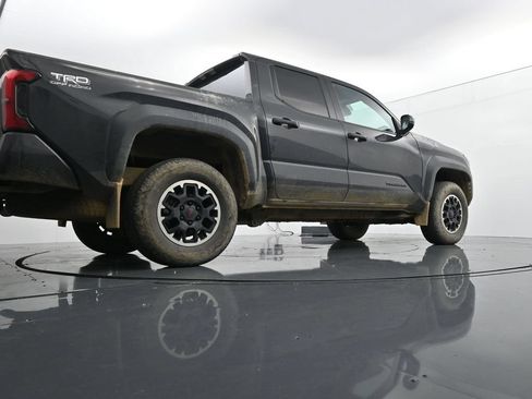 Used 2024 Toyota Tacoma TRD Off-Road AWD/4WD image 31